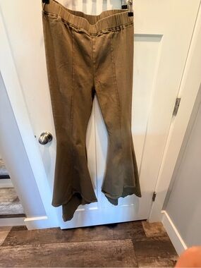 Umgee USA Bell Bottom Pants Large Taupe Stretch Knit Flare Boho Lounge Pants